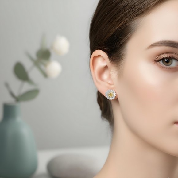 🆕️ Solid S925 Sterling Silver Daisy Delights Dainty Minimalist Stud Earrings - Picture 12 of 16
